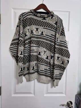 Bugatchi Black and Cream Chest Board Geometric Crewneck Sweater